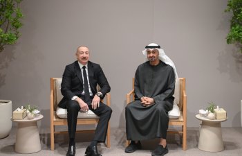 Prezident İlham Əliyev Əbu-Dabidə Birləşmiş Ərəb Əmirliklərinin Prezidenti ilə görüşüb, bir sıra tədbirlərdə iştirak edib