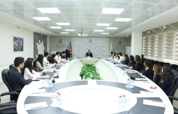 İİTKM-də Gənclər Günü ilə bağlı millət vəkili Bəhruz Məhərrəmovla görüş keçirilib