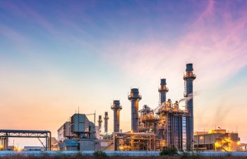 Azərbaycanda sənaye sektoru üzrə biznes kredit portfeli artıb