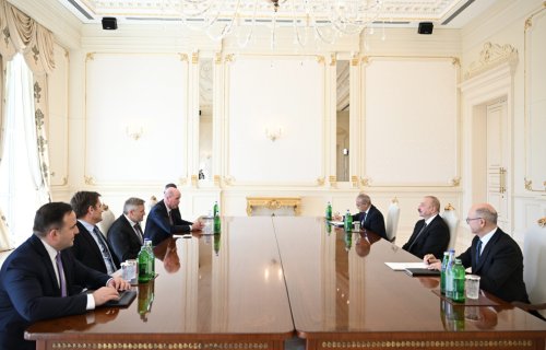 Prezident İlham Əliyev BP-nin baş icraçı direktorunu qəbul edib