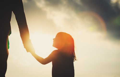 Övladımı Kritik Xəstəliklərdən Necə Sığortalaya Bilərəm?