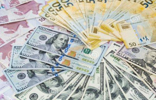 Azərbaycanda pul bazası 2% artıb