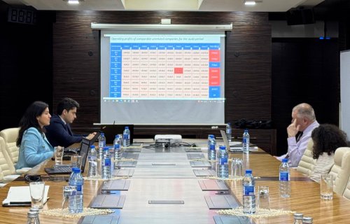 Böyük Britaniyanın Vergi və Gömrük Administrasiyası ilə görüş keçirilib