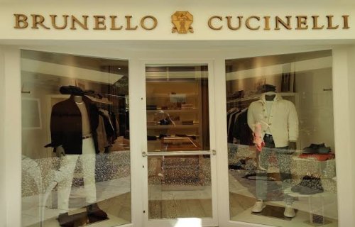 EssilorLuxottica üçüncü rübdə rekord gəlir əldə etdi