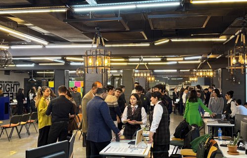 "Demo Day" başladı- Finala çıxan 30 layihə sərgidə nümayiş olunur