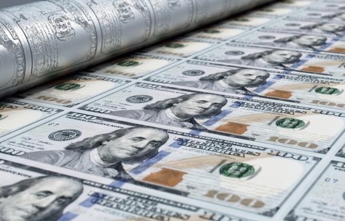 Trampın dollar açıqlamaları valyuta bazarlarını hərəkətə gətirdi