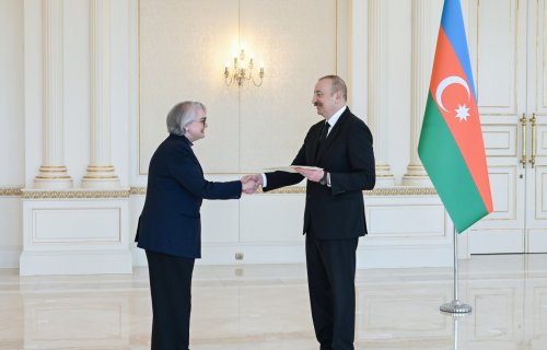 Prezident İlham Əliyev Avstraliyanın Azərbaycanda yeni təyin olunmuş səfirinin etimadnaməsini qəbul edib