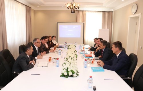 Vüsal Qasımlı Macarıstanın Pannonia Universitetinin rektoru ilə görüşüb