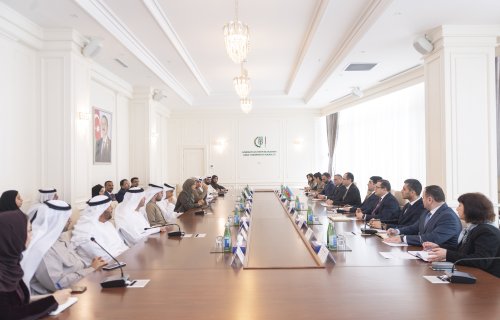 Nazir Məcnun Məmmədov Birləşmiş Ərəb Əmirliklərinin nümayəndə heyəti ilə görüşüb