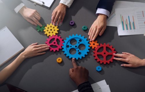 İntellektual oyun və təlimlər üçün tender elan edilib