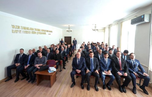 Yardımlı rayonunda sahibkarlarla görüş keçirilib