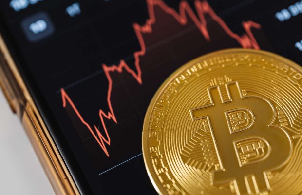 Bitcoin 90 min dollardan aşağı düşüb