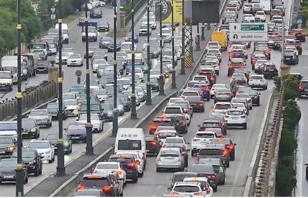 Bakıda tıxacın aradan qaldırılması üçün həyata keçiriləcək layihələr məlum olub