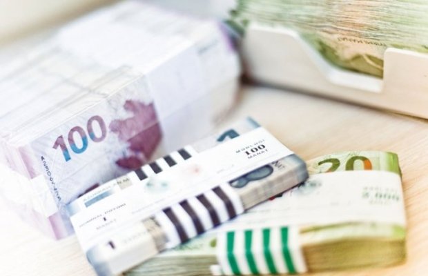 500 min manatdan yuxarı məbləğlər üzrə illik 13%-dən başlayan kreditlər