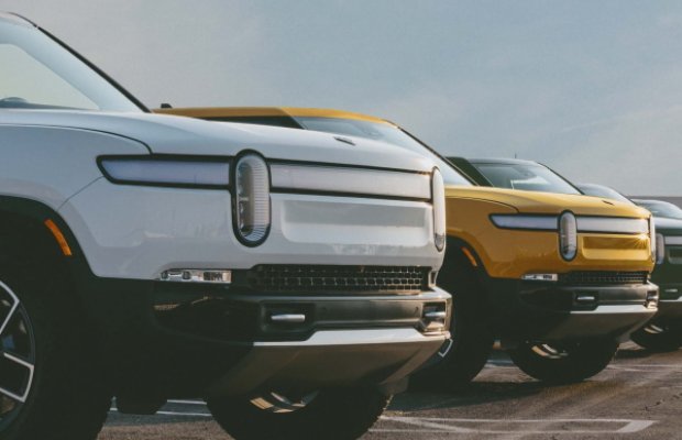 Elektrikli avtomobil istehsalçısı Rivian birinci rübün xalis itkisini 2,7 dəfə azaldıb