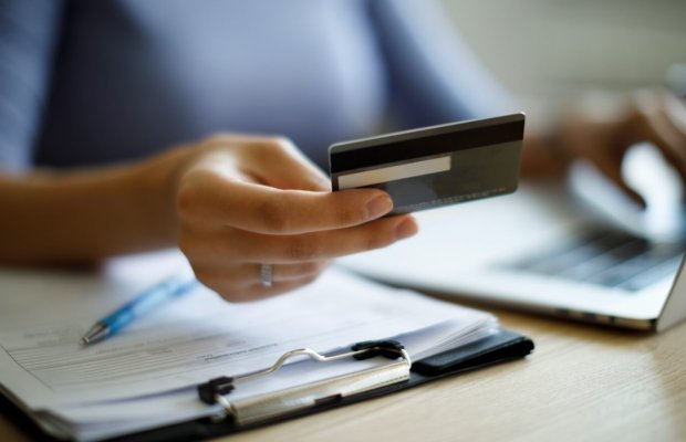Əməkhaqqı kartın varsa, 11.5%-lə kredit almaq mümkündür