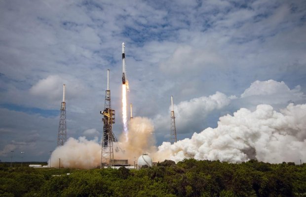 SpaceX 2025-ci ildə yeni rekorda doğru irəliləyir