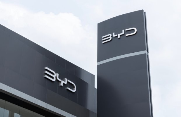 BYD Çində 15 000 super sürətli şarj stansiyaları quracaq