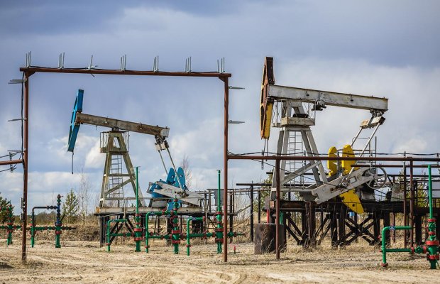 Mineral hasilatı vergisinin hesablanması üçün Urals neftinin may ayı üçün qiyməti 52,08 dollar/barel səviyyəsində müəyyən edilib