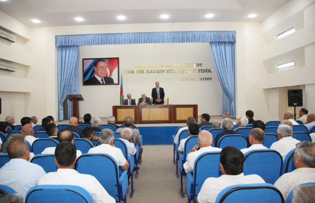 Bərdədə taxıl biçini prosesinin mütəşəkkil təşkilinə həsr olunmuş regional müşavirə keçirilib