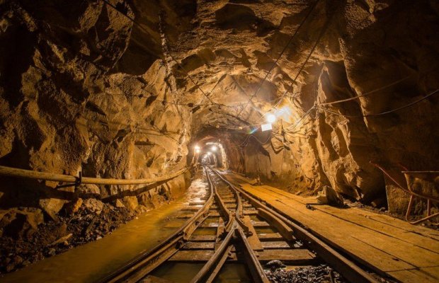 Azərbaycanda mədənçıxarma və energetika sektoruna kredit qoyuluşu 764,4 milyon manat olub