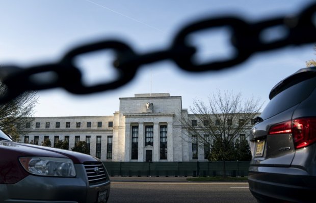 Fed əsas faiz dərəcəsini gözlənildiyi kimi 4,25-4,5% aralığında buraxır