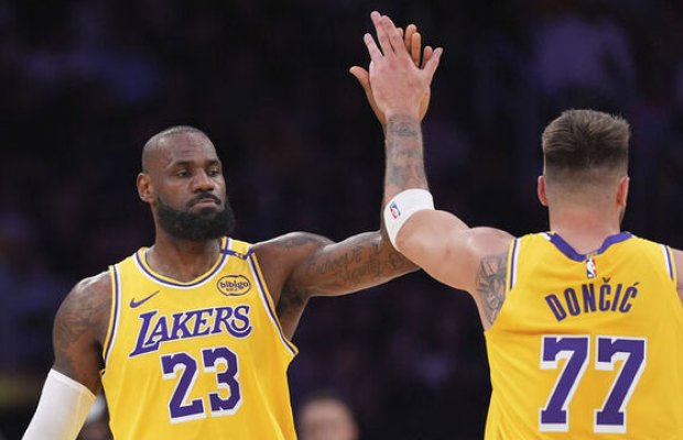 Los Angeles Lakers 10 milyard dollara satılacaq
