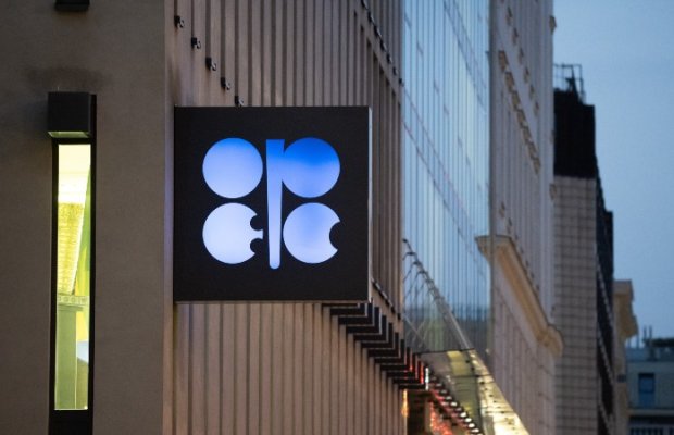 Seçin OPEC+-nın hasilatı artırmağa məcbur etmək qərarını İran-İsrail münaqişəsinə görə haqlı adlandırıb