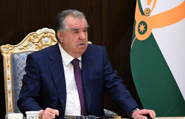 Tacikistan Prezidenti Emoməli Rəhmon Azərbaycana gəlib