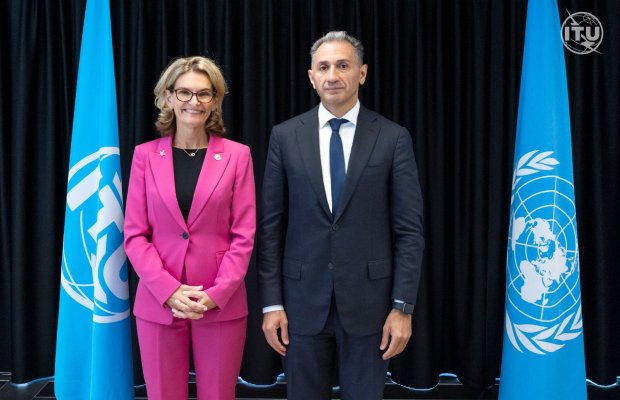 Nazir Rəşad Nəbiyev Beynəlxalq Telekommunikasiya İttifaqının Baş katibi ilə görüşüb