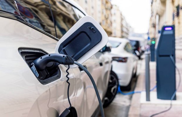 Azərbaycana idxal olunan elektromobillərin sayı azalıb, qiyməti isə ucuzlaşıb