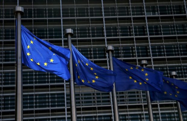 Dollar steyblkoinləri Avropa üçün təhlükə yaradır