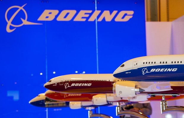 Boeing ikinci rübdə xalis itkini 2,4 dəfə azaldıb, gəliri 35% artıb