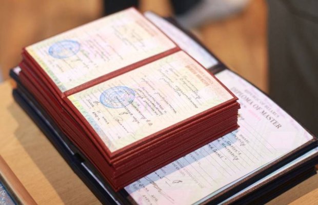 Ötən ay xaricdə təhsil almış neçə nəfərin diplomu tanınmayıb?