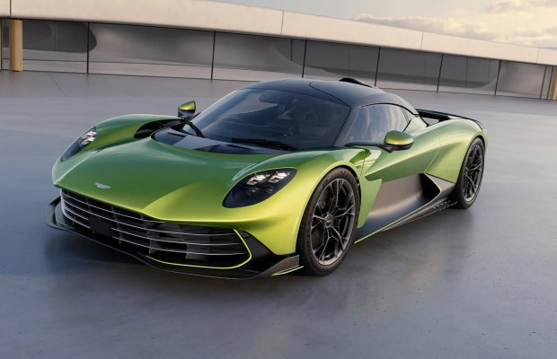 Aston Martin birinci yarımillik gəlirini 25% azaldıb, tam illik proqnozu aşağı salıb