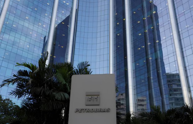 Petrobras ikinci rübdə neft və qaz hasilatını artırır
