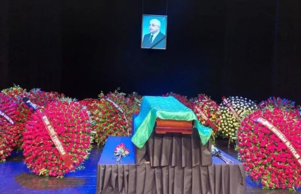 Xalq yazıçısı Elçin Əfəndiyevlə vida mərasimi keçirilib