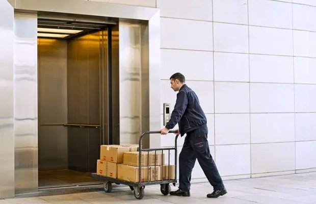 TENDER: Yük və sərnişin liftlərinə servis xidmətinin satınalınması