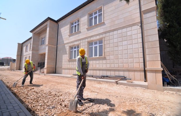 Paytaxtda 10 təhsil müəssisəsində tikinti və əsaslı təmir işləri aparılır
