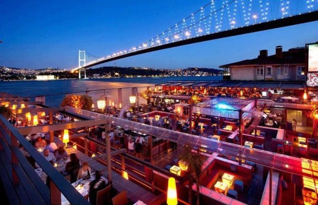 İstanbul üçün “Boğazın İşıqları Altında Sehrli Gecələr” tur paketi təqdim edilib