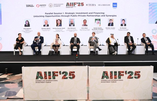 Birinci Azərbaycan Beynəlxalq İnvestisiya Forumu panel sessiyalarla davam edib