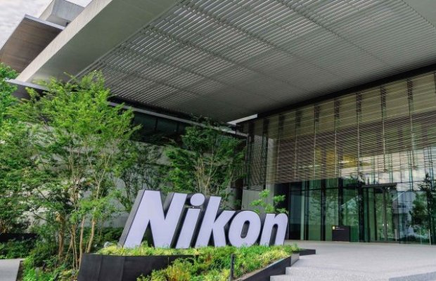 EssilorLuxottica Yaponiyanın Nikon şirkətindəki payını artırıb