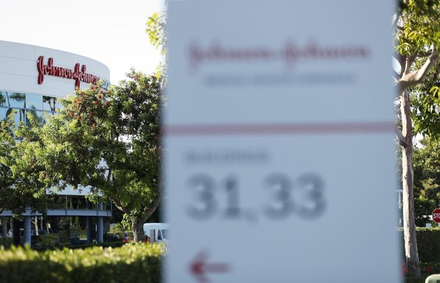 Johnson & Johnson-un üçüncü rübdəki gəliri gözləntiləri üstələdi.