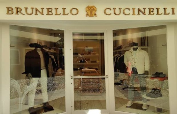 EssilorLuxottica üçüncü rübdə rekord gəlir əldə etdi