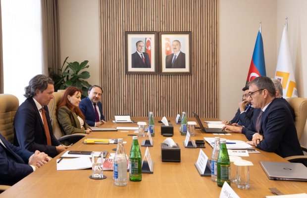 “AzerGold” QSC və Abu Dabi Ticarət Bankının nümayəndələri arasında görüş keçirilib